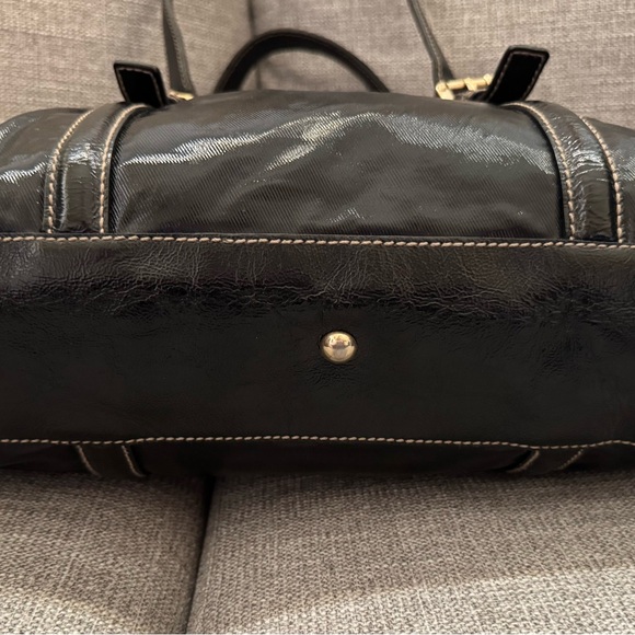 GUCCI Brit Black Patent Leather Bag - Picture 5 of 15